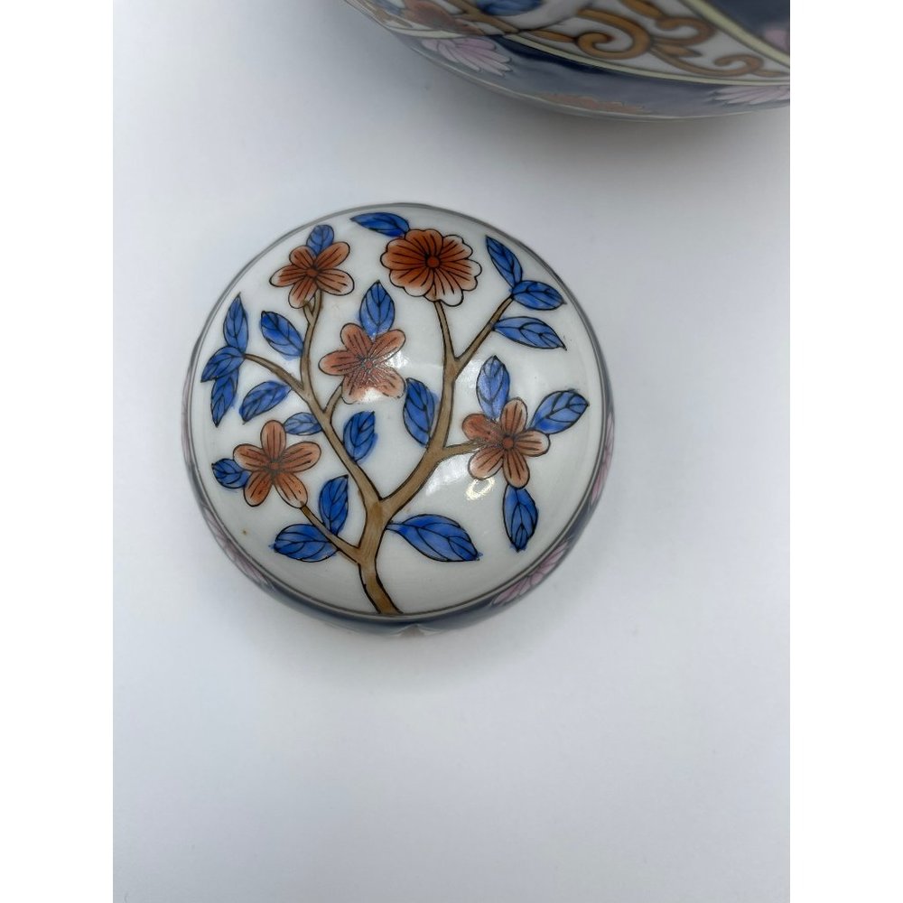 Beautiful Large, Collectible, Ginger Jar, 8 1/2” Height, China - Picture 6 of 11